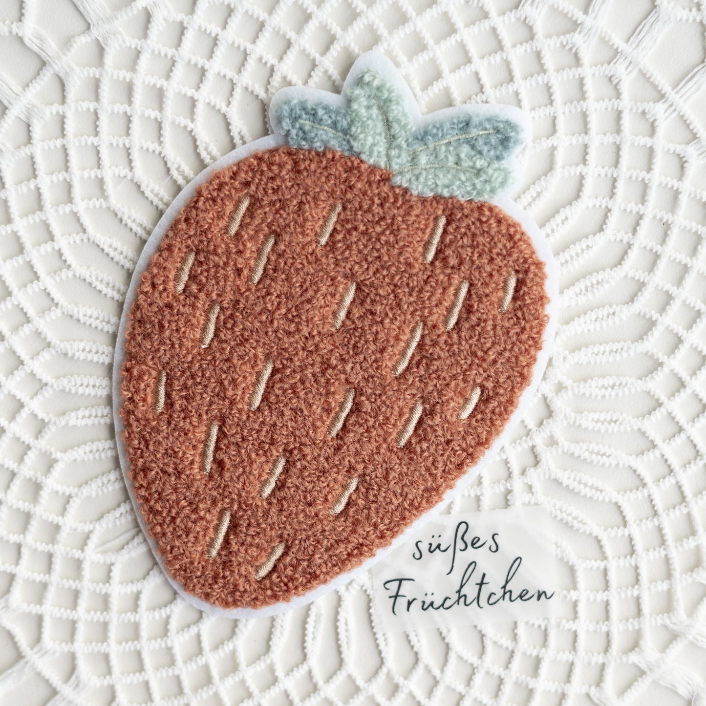 Chenille Patch: Erdbeere