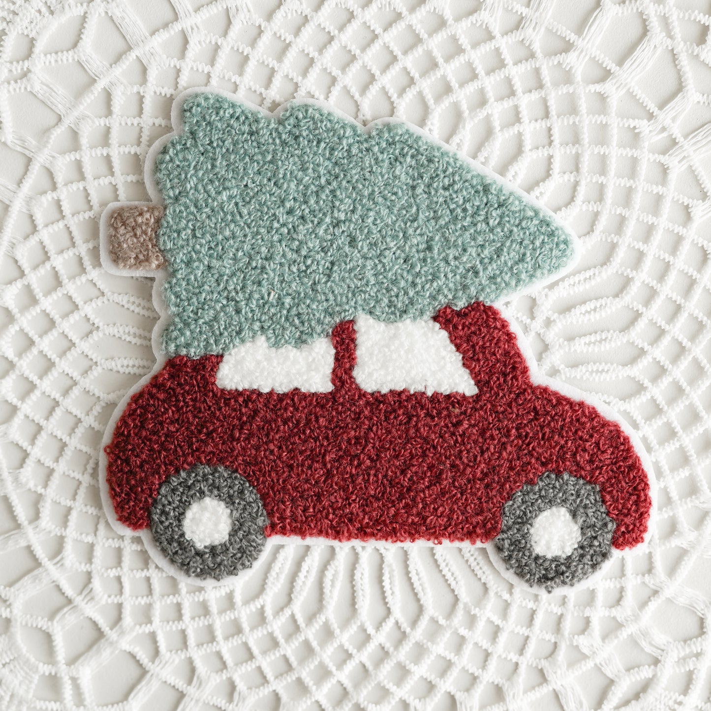 Chenille Patch: Auto mit Tannenbaum