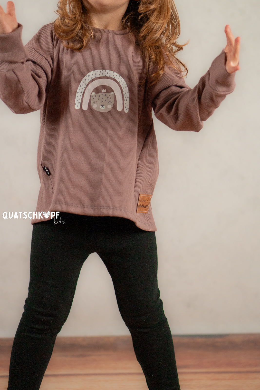 Bügelbild: Regenbogen Leopard