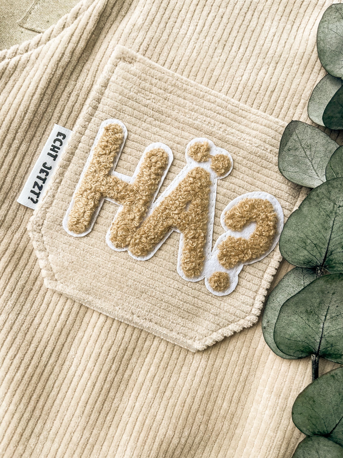 Chenille Patch: HÄ?
