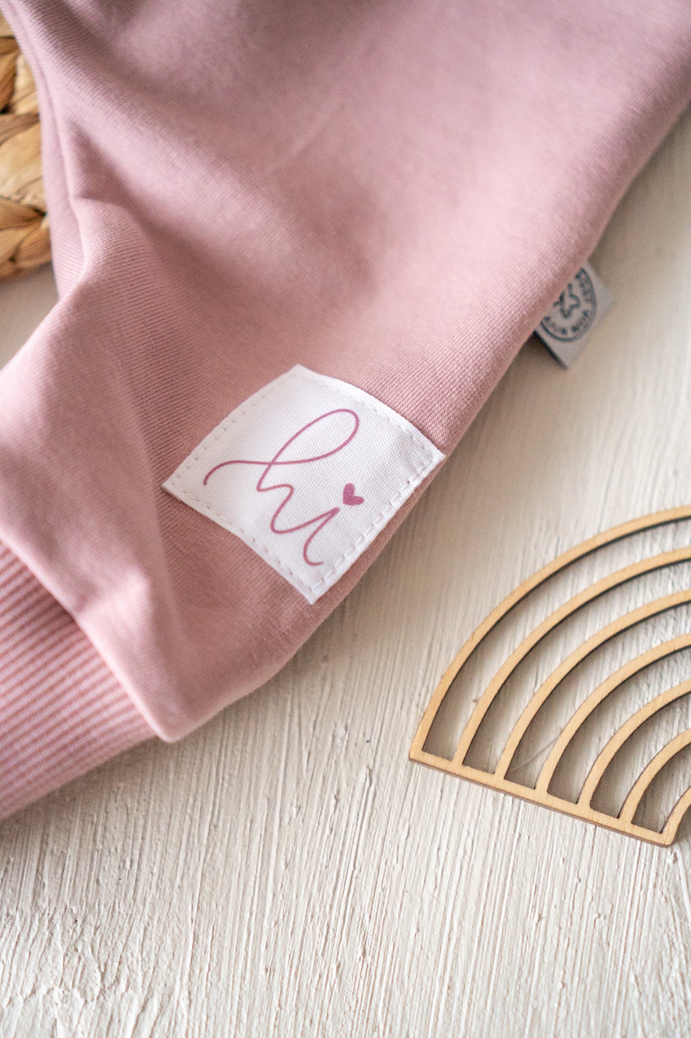 Label: hi + Herz