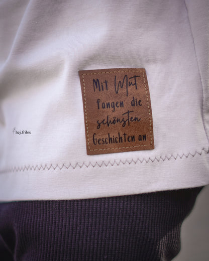 Kunstleder Label: Mit Mut fangen die schönsten Geschichten an