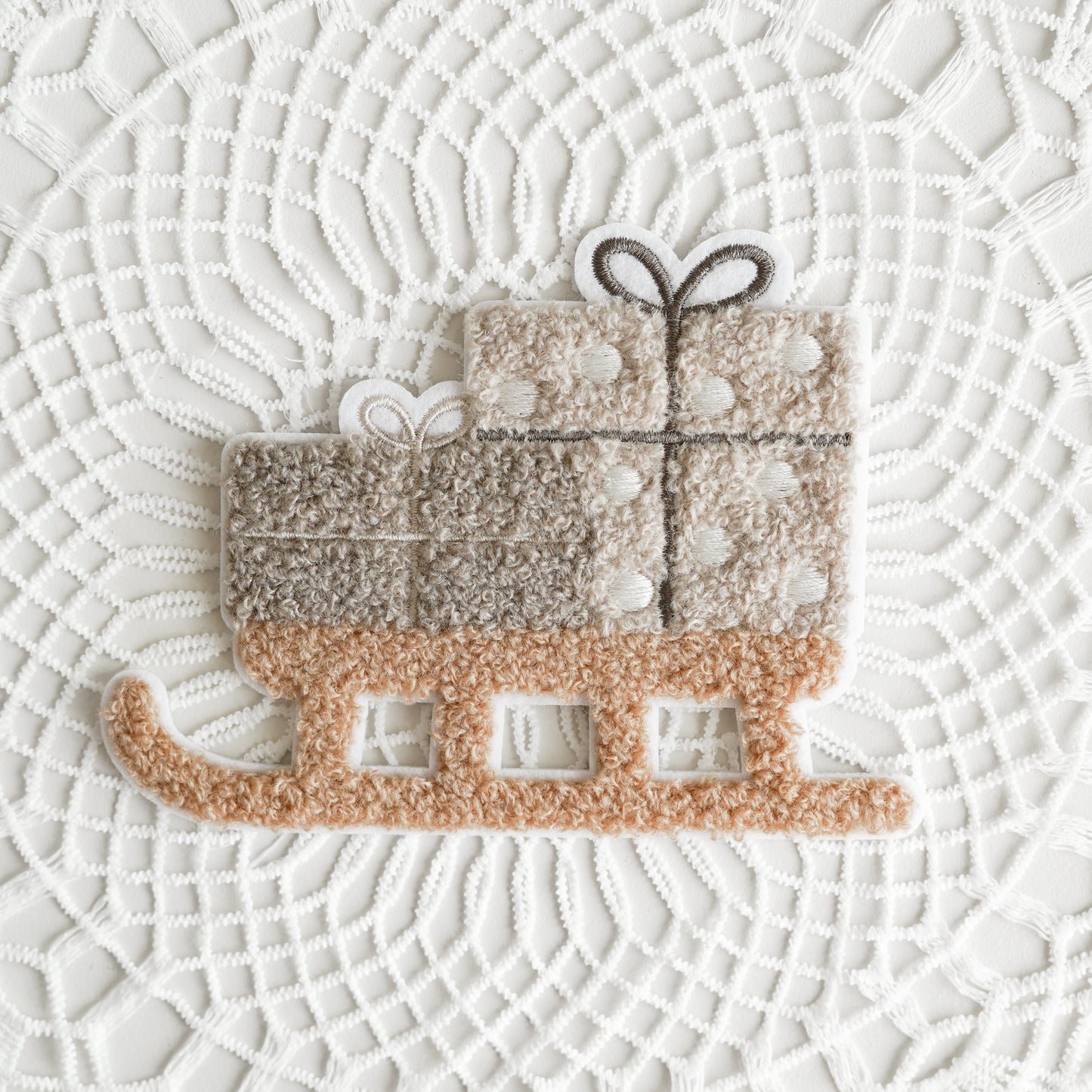 Chenille Patch: Geschenkeschlitten