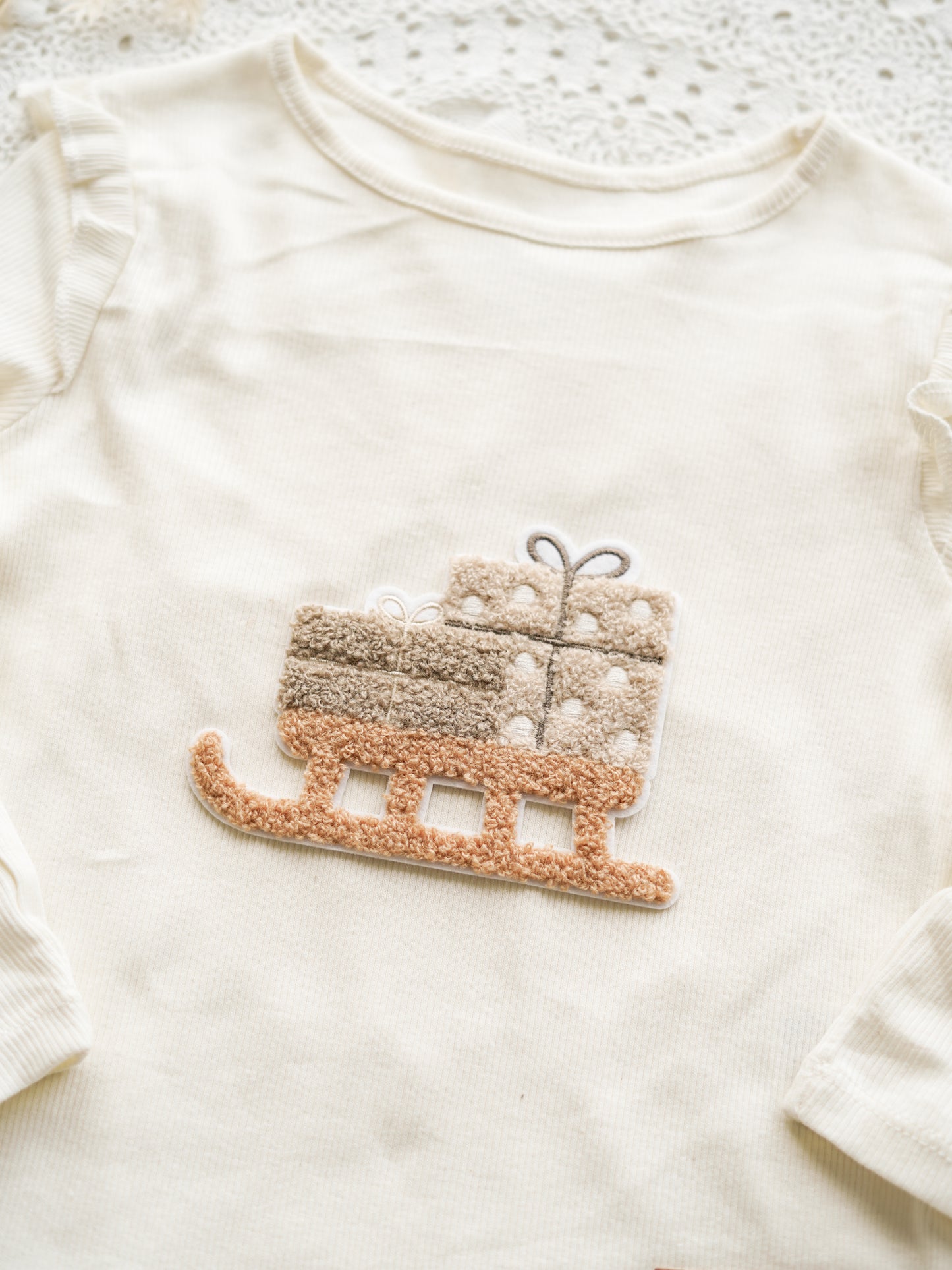 Chenille Patch: Geschenkeschlitten