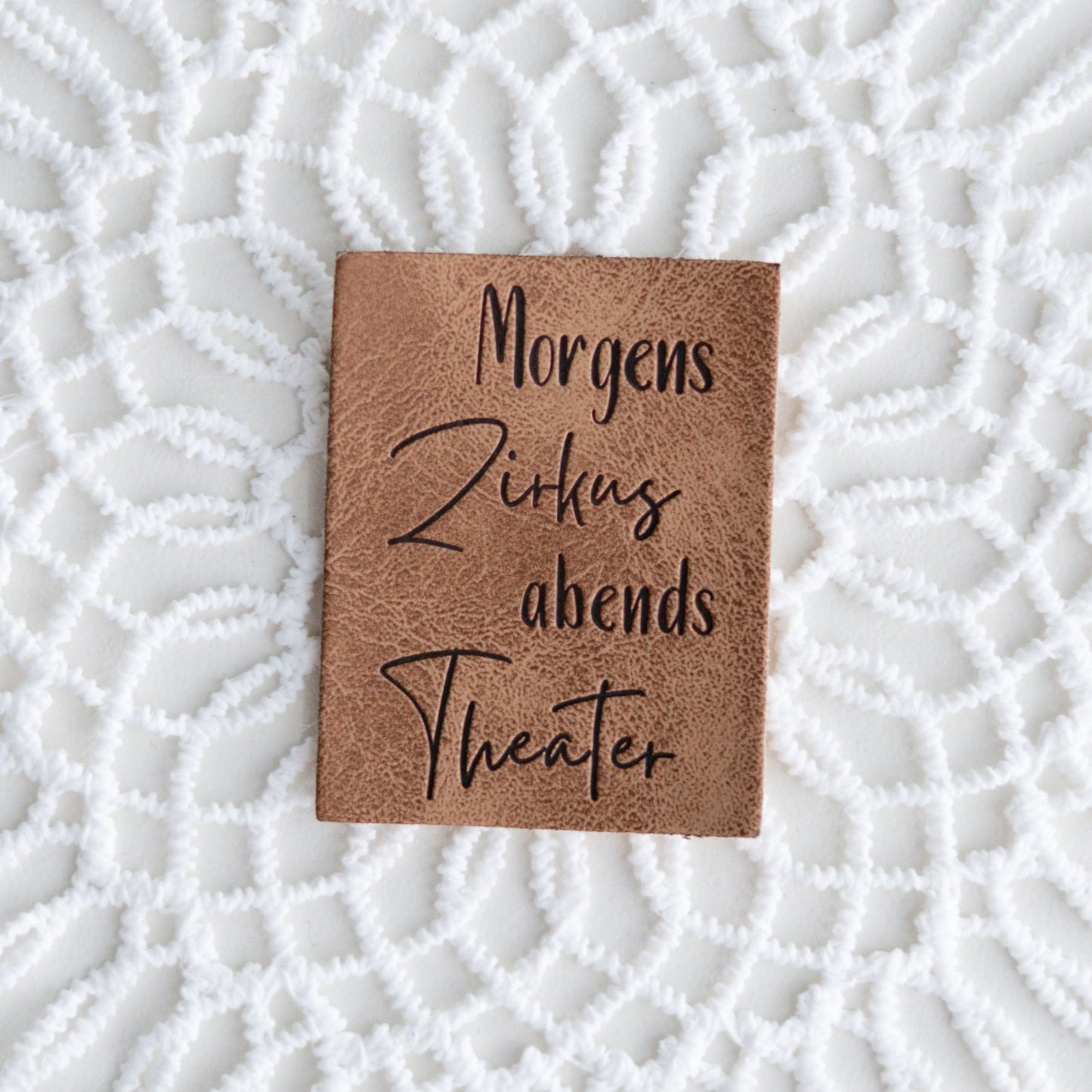 Kunstleder morgens Zirkus abends Theater