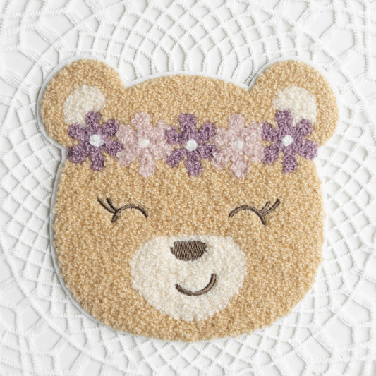 Chenille Patch: Bär mit Blumenkranz