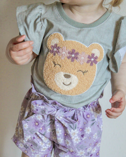 Chenille Patch: Bär mit Blumenkranz